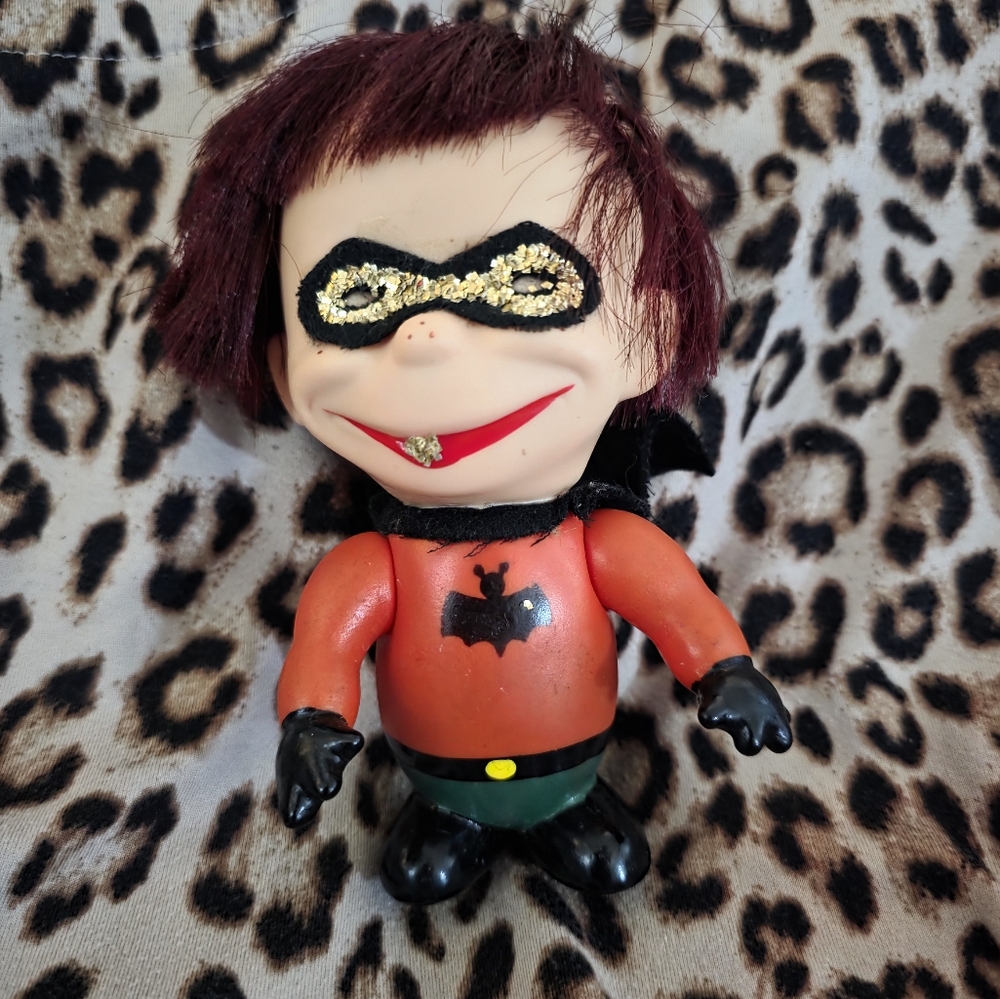 VINTAGE BAFFLIN BATTY  BOY WONDER ROBIN KNOCKOFF 1960S HALLOWEEN JAPAN